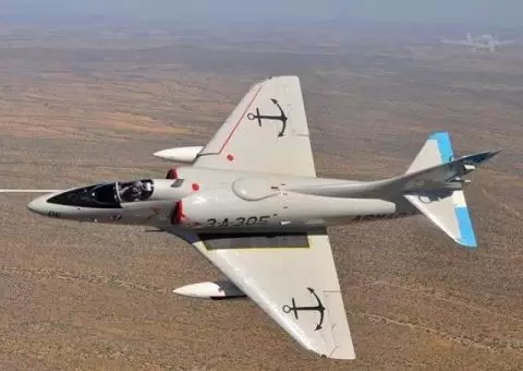 DOUGLAS A-4C SKYHAWK